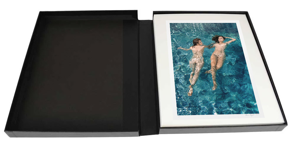 Sometimes you can't or don't want to frame art photography immediately. In these cases, it can be stored unframed in archival storage.