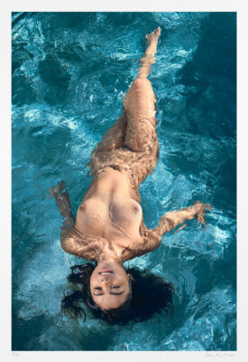 Art woman swimming - limited edition nude photography by Aaron Knight